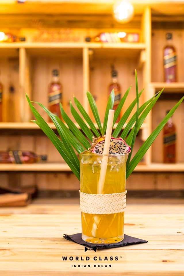 Cocktail Banana in the jungle _mixologyconceptart